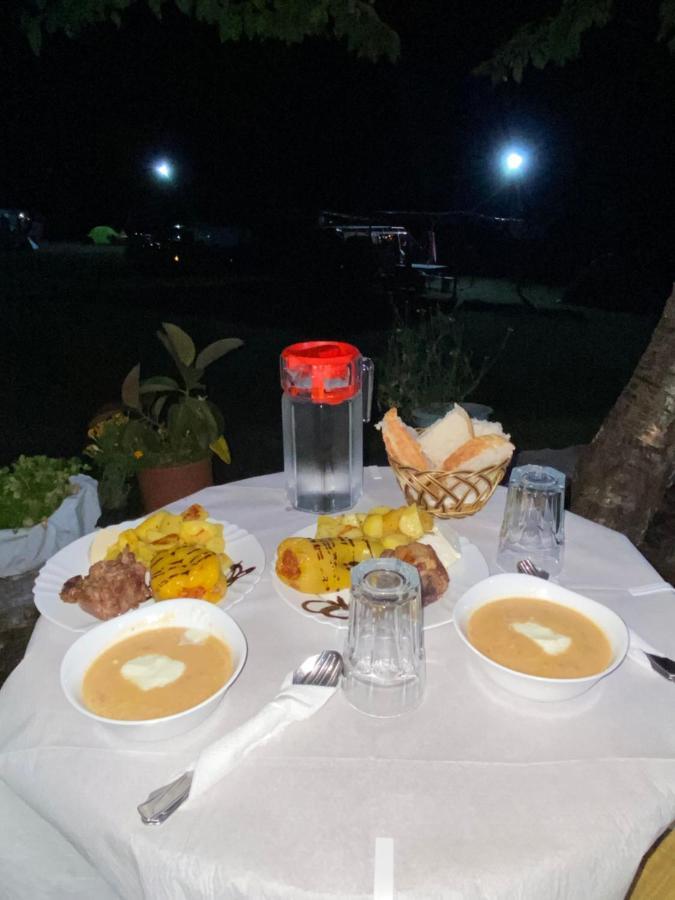 Guesthouse Freskia เธทธ์ ภายนอก รูปภาพ