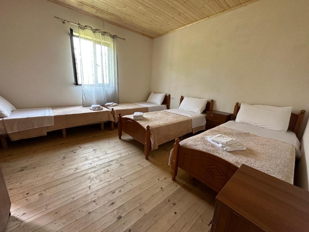Guesthouse Freskia เธทธ์ ภายนอก รูปภาพ