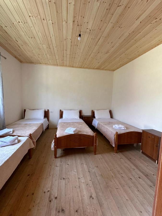 Guesthouse Freskia เธทธ์ ภายนอก รูปภาพ