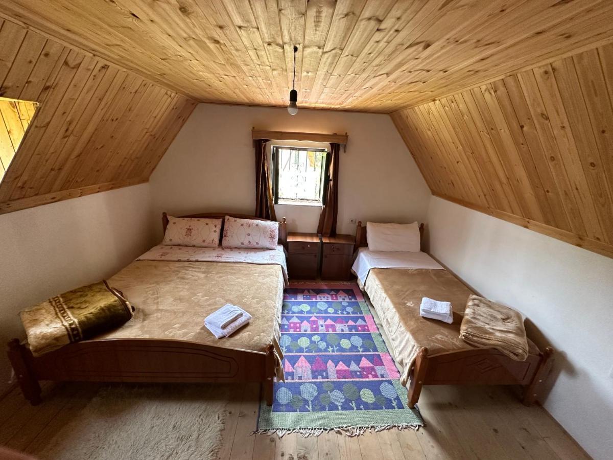 Guesthouse Freskia เธทธ์ ภายนอก รูปภาพ