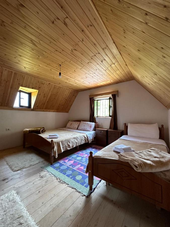 Guesthouse Freskia เธทธ์ ภายนอก รูปภาพ