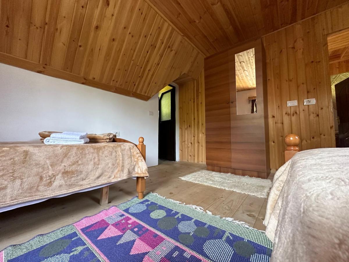 Guesthouse Freskia เธทธ์ ภายนอก รูปภาพ